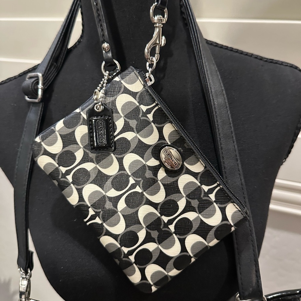 Coach Black & Cream Signature Print Tote with Wristlet - Picture 15 of 16